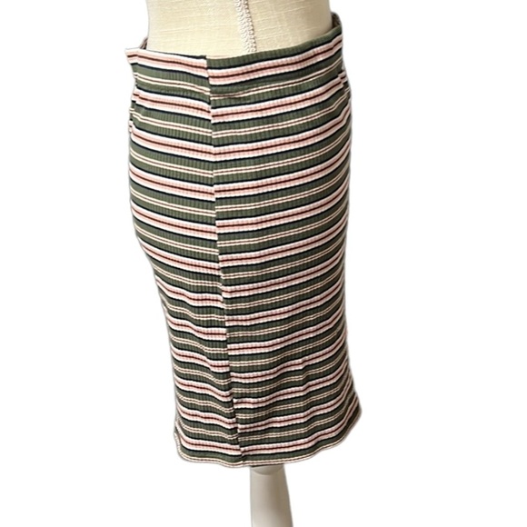 No Boundaries Mini Skirt Stretch Striped Juniors Size L 11 13 Green Pink - Picture 2 of 6